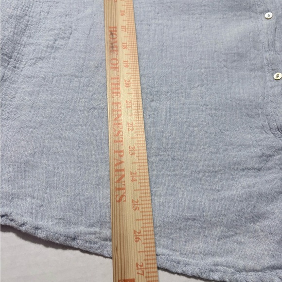 Tahari Soft Blue Crinkle Linen Oversized Cap Sleeve Button Down Top. Round Neck - Picture 8 of 11